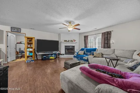 1004 Springdale Drive Jacksonville NC 28540
