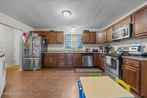 1004 Springdale Drive Jacksonville NC 28540