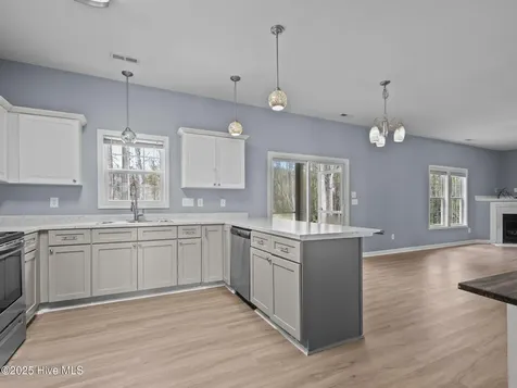 115 Craig Drive Hubert NC 28539