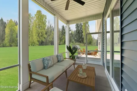 2071 Rosin Drive Southport NC 28461