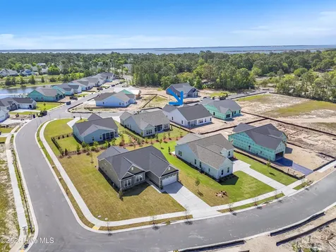 2071 Rosin Drive Southport NC 28461
