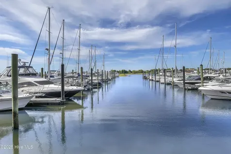 2071 Rosin Drive Southport NC 28461