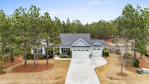 822 Winston Pines Drive Aberdeen NC 28315