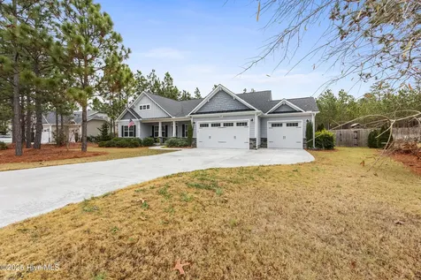 822 Winston Pines Drive Aberdeen NC 28315