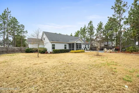 822 Winston Pines Drive Aberdeen NC 28315