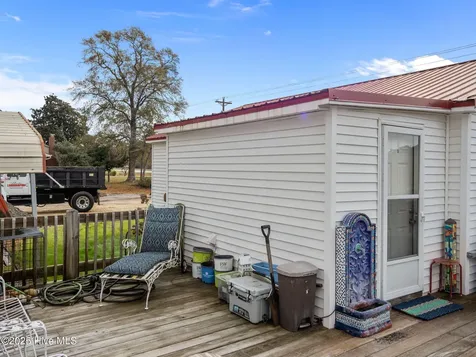 1697 Freedom Way Hubert NC 28539