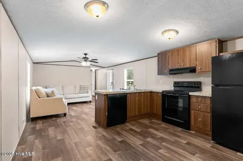 3664 Lakeview Drive SW Supply NC 28462