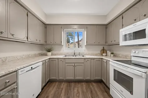 65 Quarterdeck Townes New Bern NC 28562