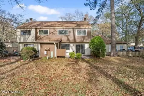 65 Quarterdeck Townes New Bern NC 28562