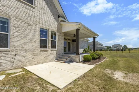 1357 Autumn Lakes Drive Grimesland NC 27837