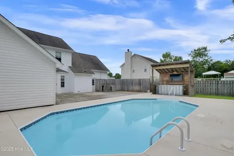 4013 Claymore Drive Wilmington NC 28405