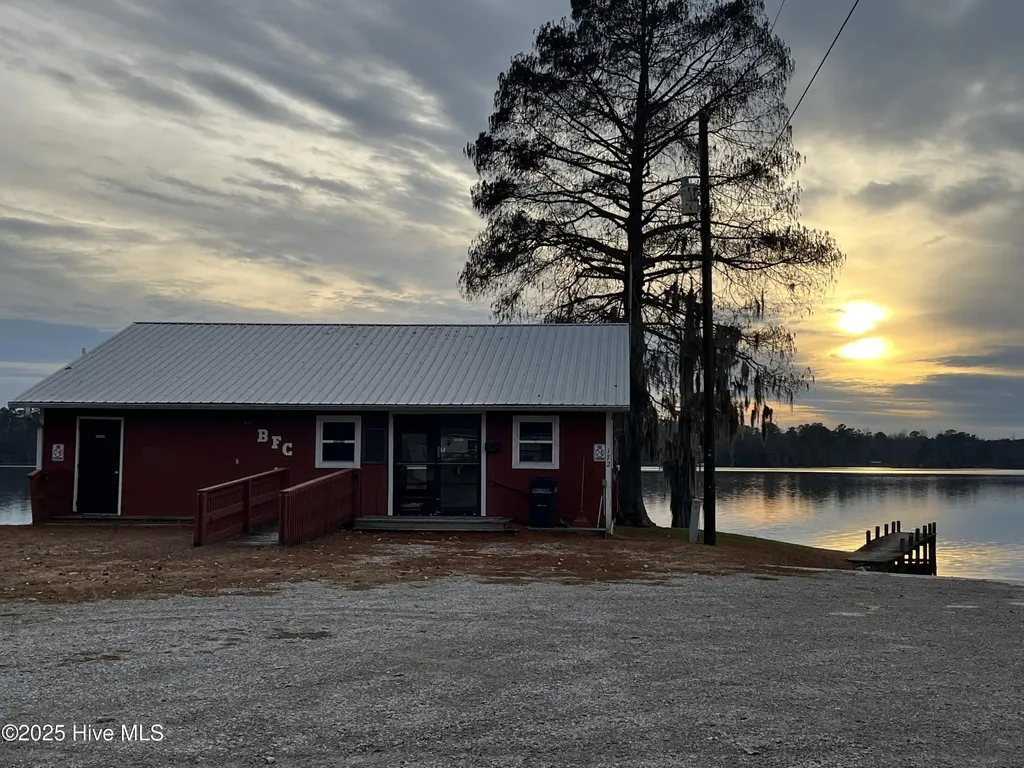 172 Bethel Fishing Center Road Hertford NC 27944