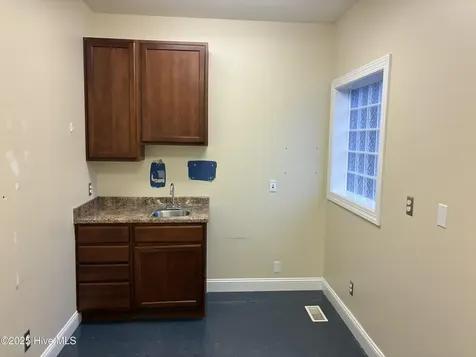 1177 N Road Street Elizabeth City NC 27909