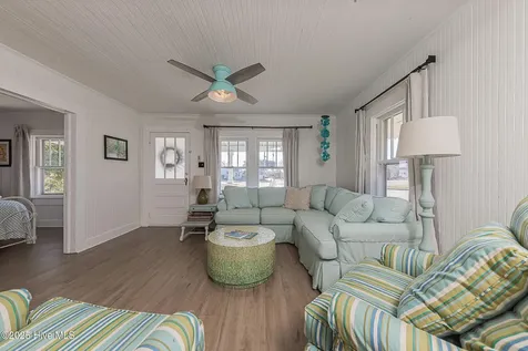 520 W Corbett Avenue Swansboro NC 28584