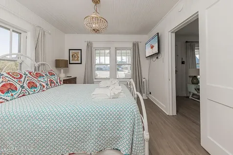 520 W Corbett Avenue Swansboro NC 28584