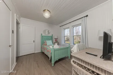 520 W Corbett Avenue Swansboro NC 28584