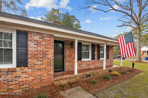 108 Ridgewood Circle Washington NC 27889