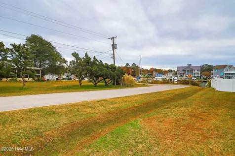 113 Lake Avenue Morehead City NC 28557