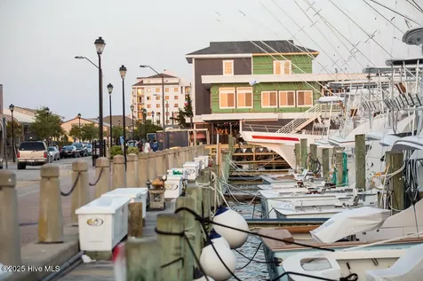 113 Lake Avenue Morehead City NC 28557