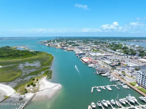 113 Lake Avenue Morehead City NC 28557