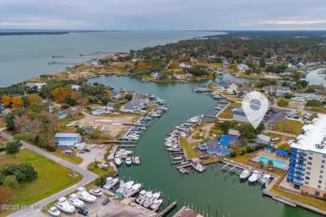 113 Lake Avenue Morehead City NC 28557