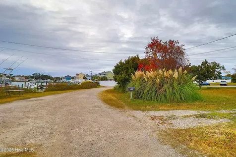 113 Lake Avenue Morehead City NC 28557