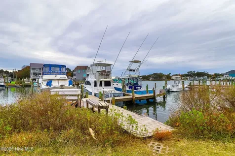 113 Lake Avenue Morehead City NC 28557