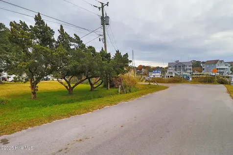 113 Lake Avenue Morehead City NC 28557