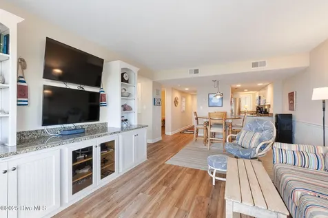 8801 Reed Drive Emerald Isle NC 28594