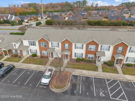 4105 Dudleys Grant Drive Winterville NC 28590