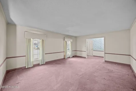 1206 W Highland Avenue Kinston NC 28501