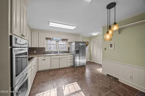 1206 W Highland Avenue Kinston NC 28501