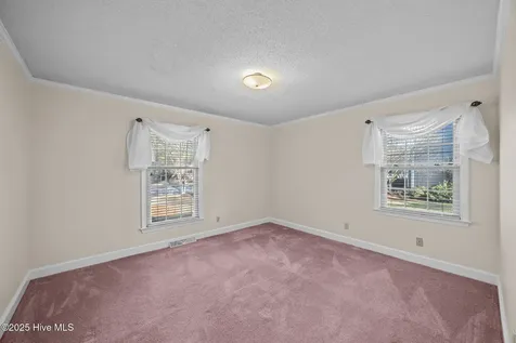 1206 W Highland Avenue Kinston NC 28501