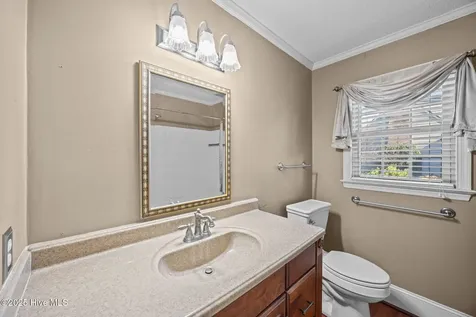 1206 W Highland Avenue Kinston NC 28501