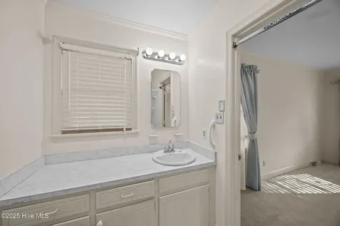 1206 W Highland Avenue Kinston NC 28501
