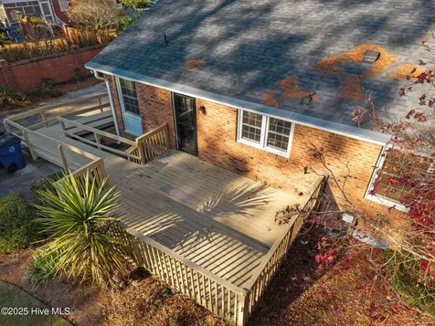 1206 W Highland Avenue Kinston NC 28501
