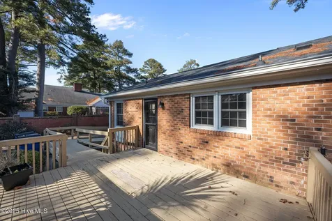 1206 W Highland Avenue Kinston NC 28501