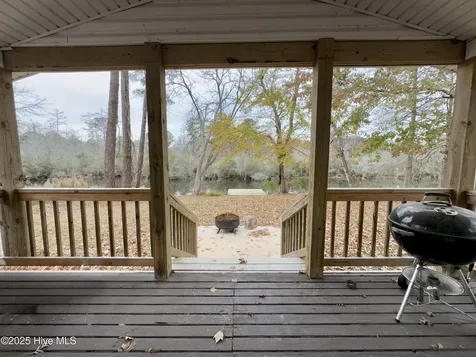 182 West Island Trail Hertford NC 27944