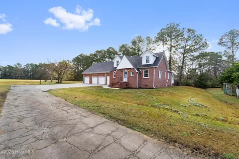 190 Huffmantown Road Richlands NC 28574