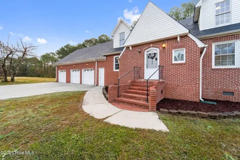 190 Huffmantown Road Richlands NC 28574