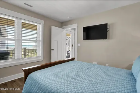 4254 Island Drive North Topsail Beach NC 28460