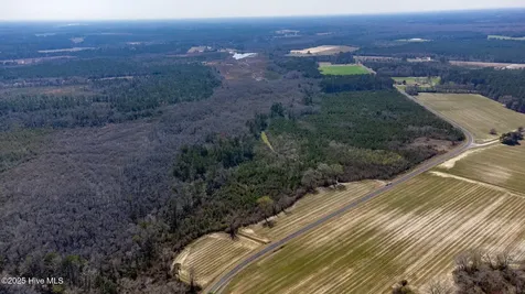 11394 Nc-41 Bladenboro NC 28320