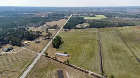 11394 Nc-41 Bladenboro NC 28320