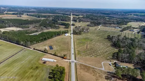 11394 Nc-41 Bladenboro NC 28320