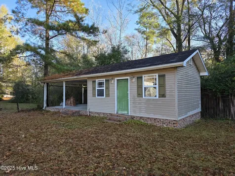 115 S Franklin Street Whiteville NC 28472