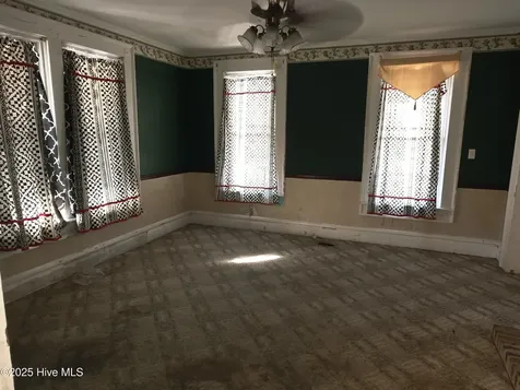 115 S Franklin Street Whiteville NC 28472