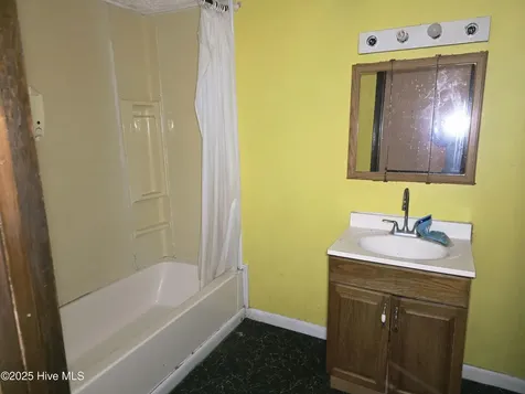 115 S Franklin Street Whiteville NC 28472