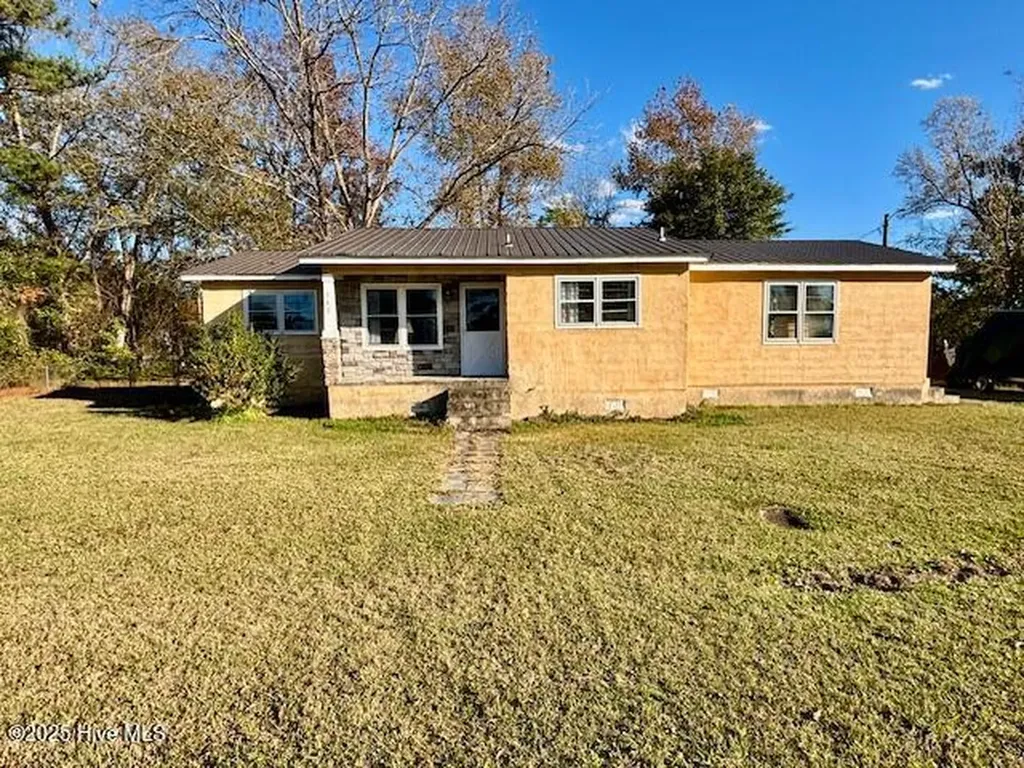 145 Riggs Street Jacksonville NC 28540