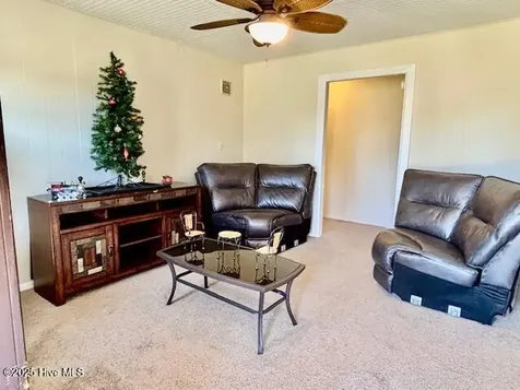 145 Riggs Street Jacksonville NC 28540