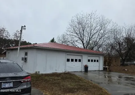 306 Greenfield Boulevard Greenville NC 27834